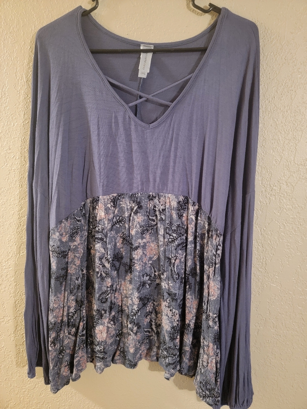 Crisscross V-Neck Floral Panel Tunic in Dusty Blue